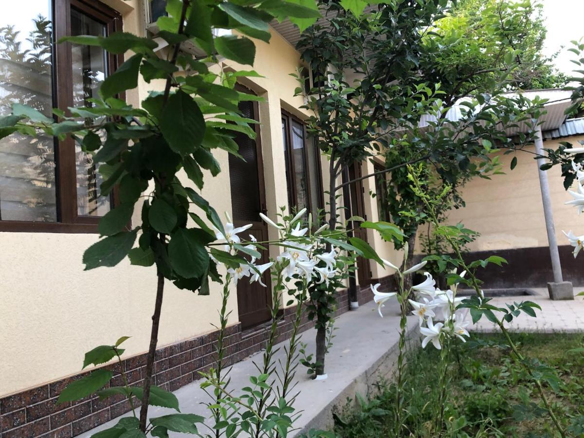 Дом Отель Бадамзар Taschkent Exterior foto